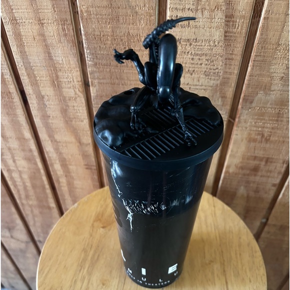 ALIEN ROMULUS XENOMORPH CUP - Picture 3 of 6